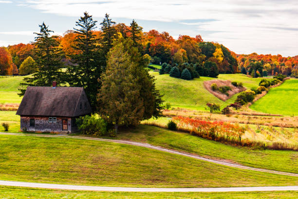 istock fall foliage at a Vermont farm 1190365955
