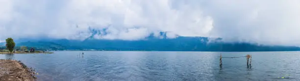 Photo of Amazing views of Lake Bratan and the mountains covered with clouds