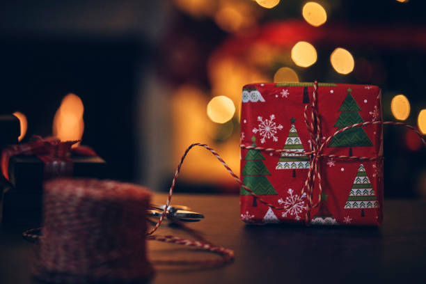 istock Wrapping and Decorating Christmas Presents 1190463079