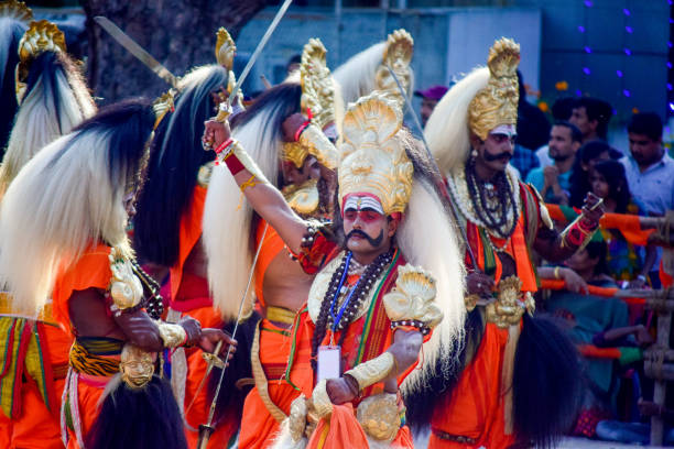 procesión de mysore dasara 2019 - mysore fotografías e imágenes de stock