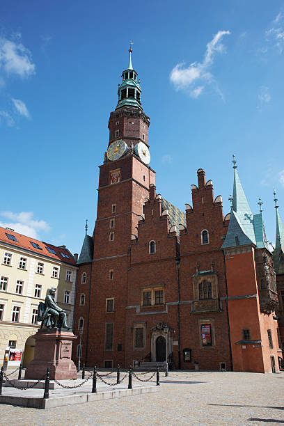 istock Wroclaw Town Hall 119055202