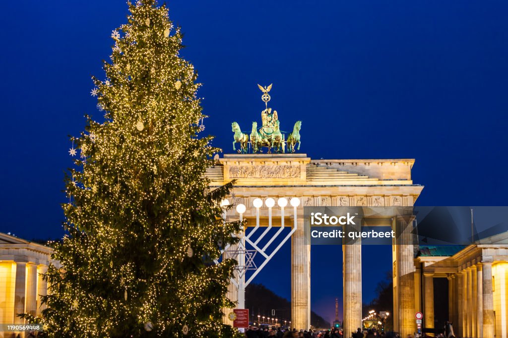 Brandenburger Tor w czasie Świąt Bożego Narodzenia - Zbiór zdjęć royalty-free (Boże Narodzenie)