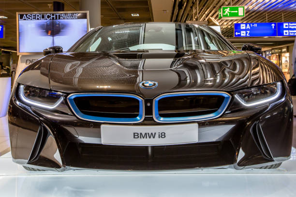 coche bmw i8 de lujo - bmw i8 fotografías e imágenes de stock