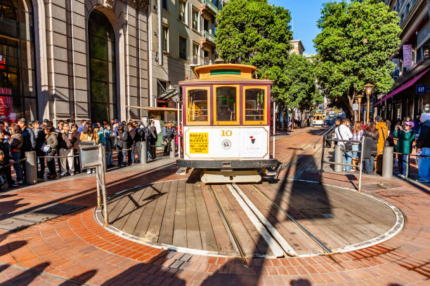 san francisco - overhead cable car car usa avenue foto e immagini stock