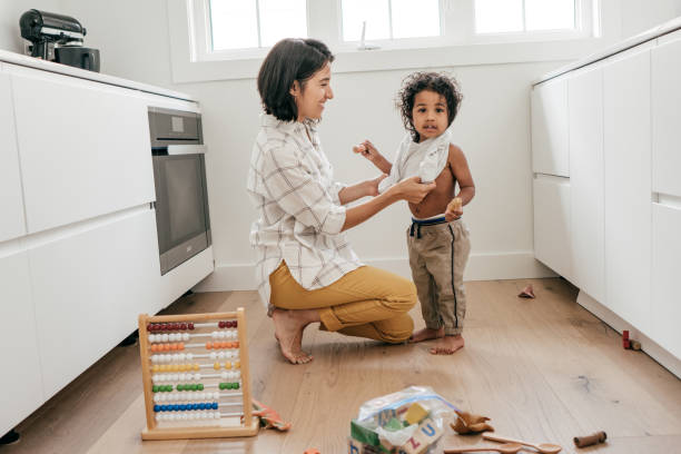 istock Mother and toddler 1190638967