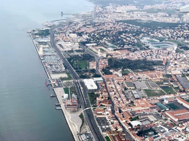 istock High Angle View Of City By River 1190783668