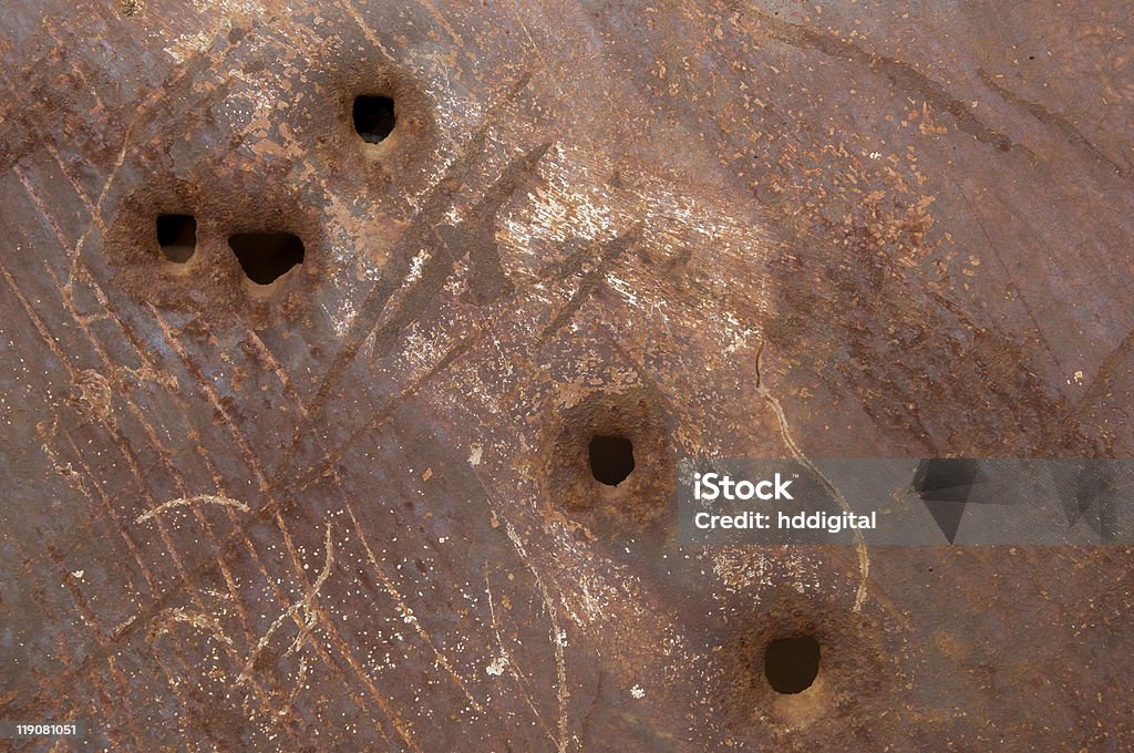 Rusty placa de Metal com buracos de Bala - Royalty-free Arranhado Foto de stock