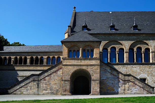 imperial palace (kaiserpfalz) goslar - statue apple roman sculpture 뉴스 사진 이미지