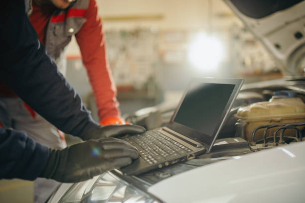 istock Car service shop 1190821303