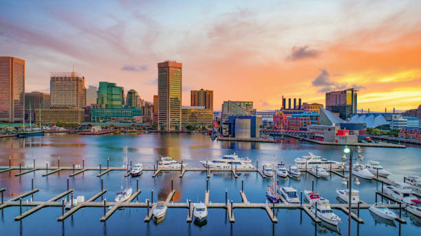 baltimore, maryland, usa inner harbor skyline aerial - baltimore maryland inner harbor skyline imagens e fotografias de stock