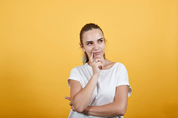 istock The thought cycle in Woman going through various impulses 1190873142
