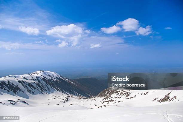 Photo libre de droit de Mountain Valley Spring banque d'images et plus d'images libres de droit de Avalanche - Avalanche, Avril, Blanc