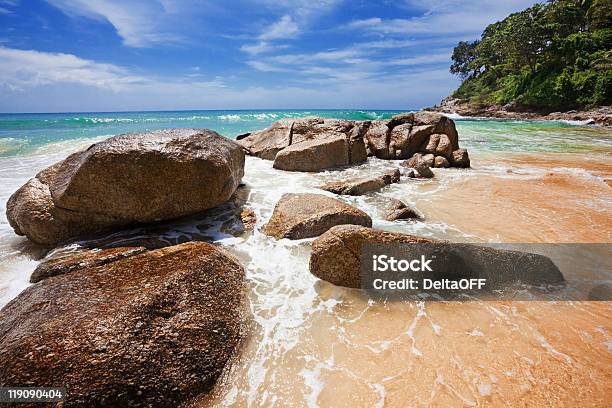 Tropical Spiaggia - Fotografie stock e altre immagini di Acqua - Acqua, Ambientazione esterna, Ambientazione tranquilla