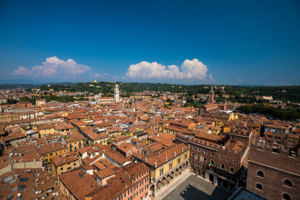 istock Verona City View 1190905384