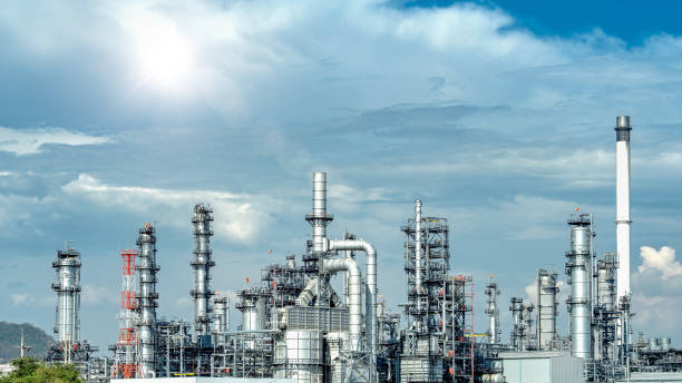 istock Oil and Gas Refinery 1190916554