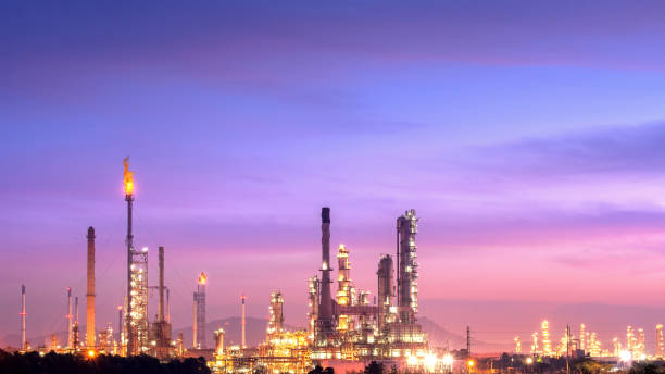 istock Oil and Gas Refinery 1190916777