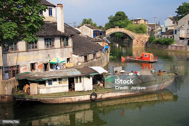 Foto de Wuxi Jiangsu China e mais fotos de stock de Canal - Canal, Casa, China