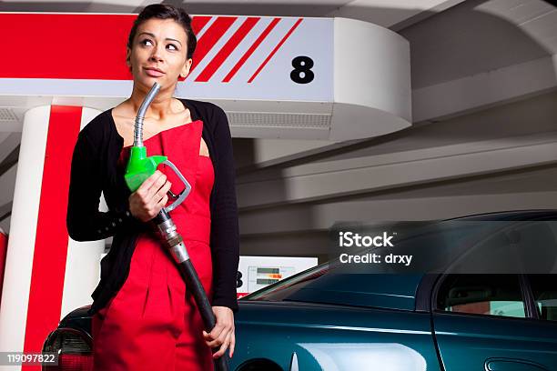 Hermoso De Combustible Foto de stock y más banco de imágenes de Gasolina - Gasolina, Sensualidad, Adulto
