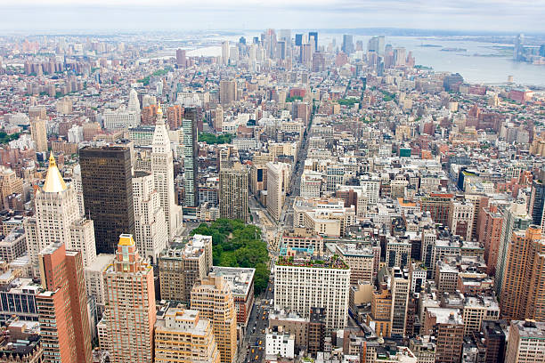 istock New York City, Manhattan skyline 119100302