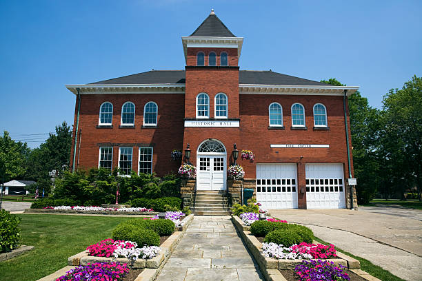 istock Historic Hall and Fire Station in Independence 119101790