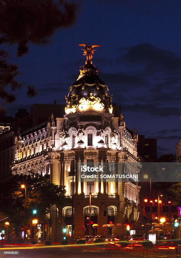 Edifício Metrópolis em Gran Via, Madrid, - Royalty-free Anoitecer Foto de stock