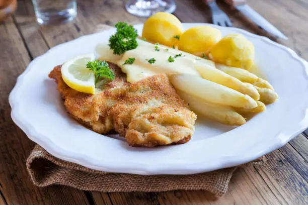 cutlet with asparagus and potatoes