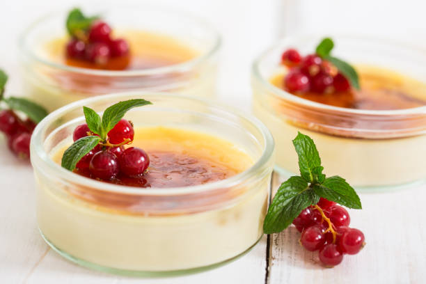 istock Creme brulee - french vanilla cream dessert 1191075943