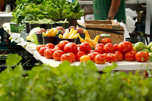 Cтоковое фото Свежими овощи для продажи на Фермерский рынок