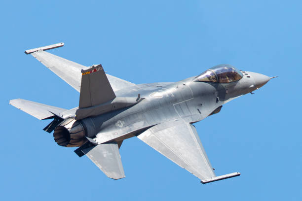 istock F-16 Fighting Falcon in beautiful light 1191124455