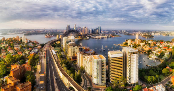 istock D SY MIlls Pt warring 2 CBD Short pan 1191130319