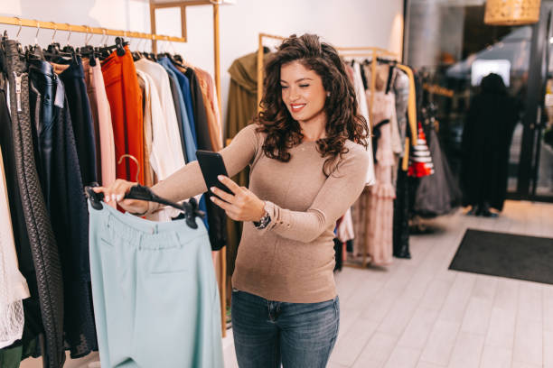 istock Shopping shop 1191204032