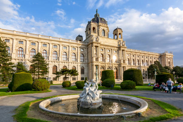Museum of Art History (Kunsthistorisches museum) on Maria Theresa square (Maria-Theresien-Platz), Vienna, Austria Vienna, Austria - May 2019: Museum of Art History (Kunsthistorisches museum) on Maria Theresa square (Maria-Theresien-Platz) habsburg dynasty stock pictures, royalty-free photos & images