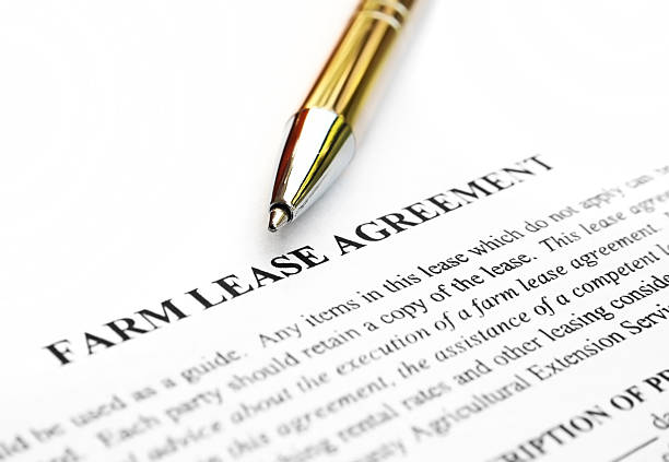 istock Farm lease agreement 119122550