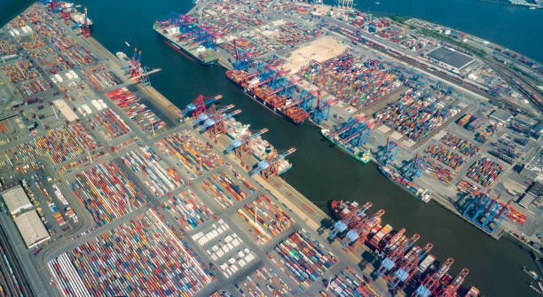 istock Port from the air 1191267192