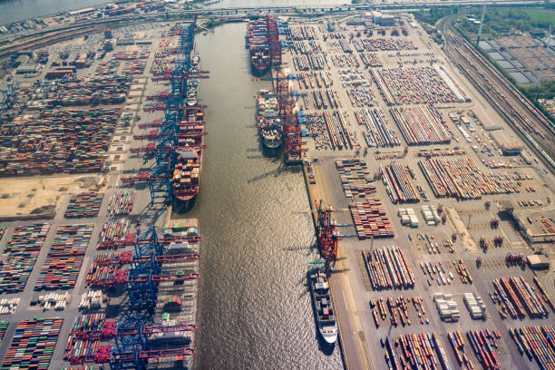 istock Port from the air 1191267311