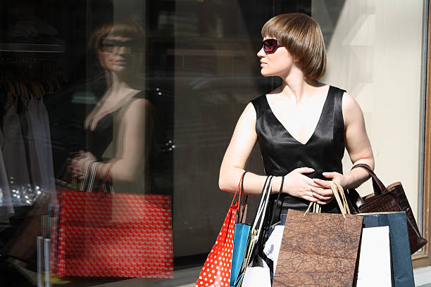 istock shopping woman 119131492