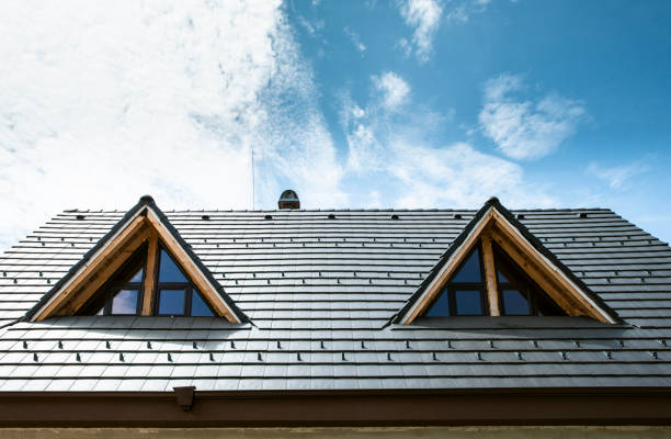 istock Laying roof tiles 1191347151