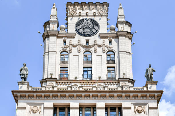 Gates of Minsk, two symmetrical high towers in the style of Stalin classicism (Empire style). This style combines the elements of baroque, late classicism and art deco.