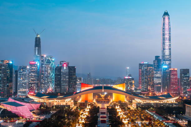 vista da cidade da noite de shenzhen, china - shenzhen - fotografias e filmes do acervo