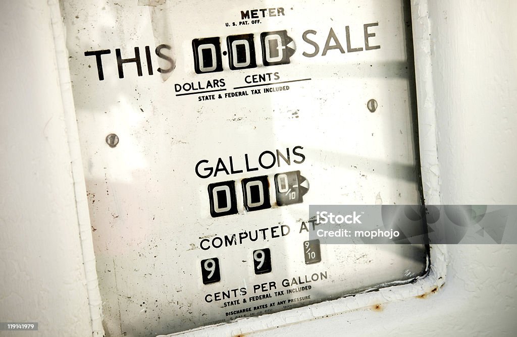 Bomba de gasolina de Vintage preso a 99,9 Cêntimos - Royalty-free Anterior Foto de stock
