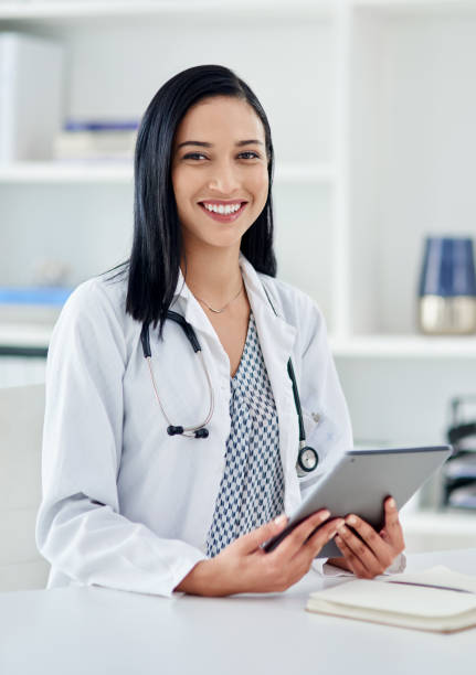 istock Modern doctors have online patient's too 1191463220