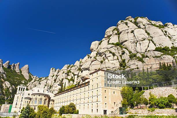 Mosteiro Montserrat Espanha - Fotografias de stock e mais imagens de Abadia - Abadia, Ajardinado, Ao Ar Livre