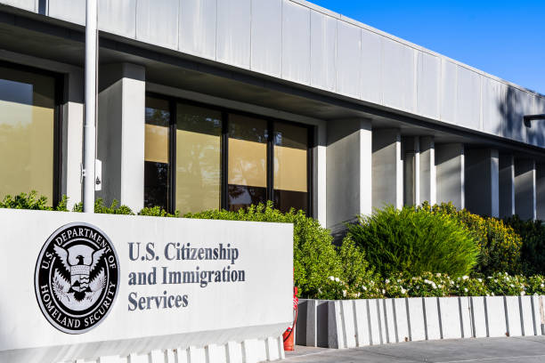 ufficio u.s. citizenship and immigration services (uscis) situato nella silicon valley - department of homeland security foto e immagini stock