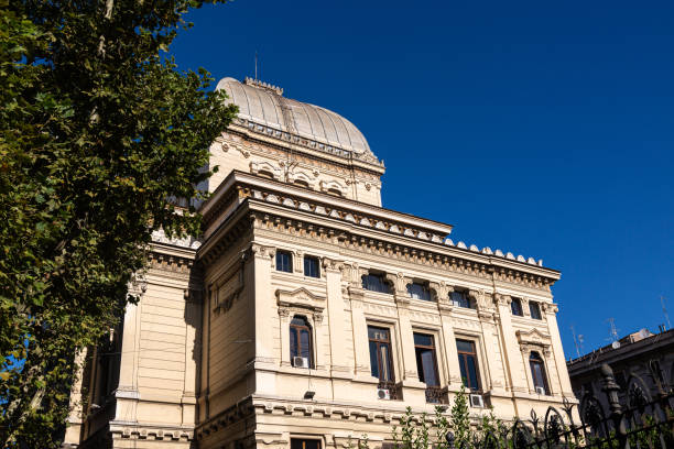 istock View of great Synagogue on Tiber 1191594459
