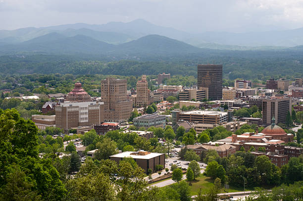 asheville carolina do norte e montanhas - mountain mountain range north carolina blue imagens e fotografias de stock