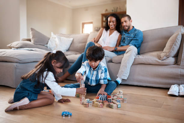 istock Siblings are there to help each other out! 1191718729