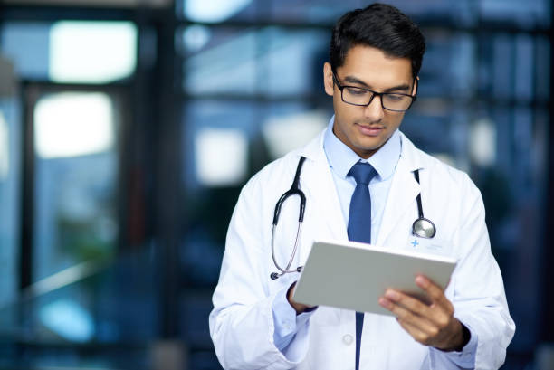 istock Modern medicine requires the assistance of modern technology 1191718778