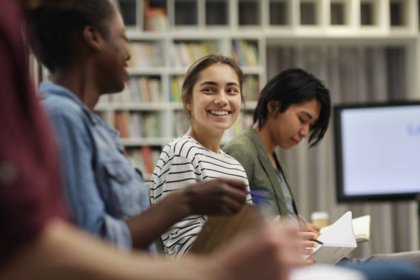 ludzie biznesu na seminarium - adult student university student asian ethnicity zdjęcia i obrazy z banku zdjęć