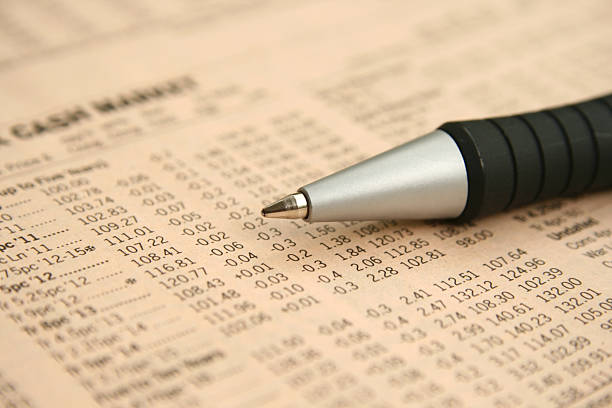 istock Cash market report 119177384