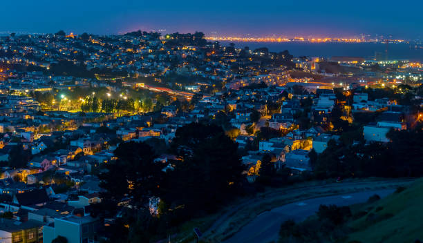 istock View of San Francisco at twilight 1191801452